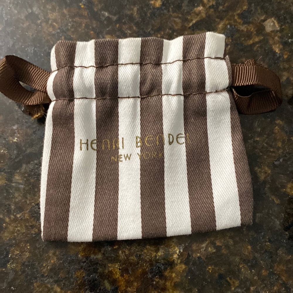 Earring pouch